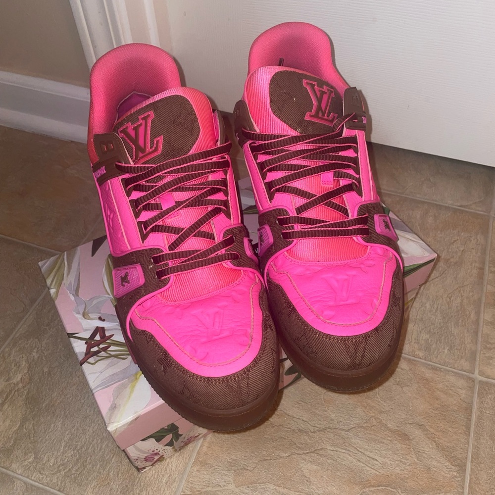 LV men sneakers 10